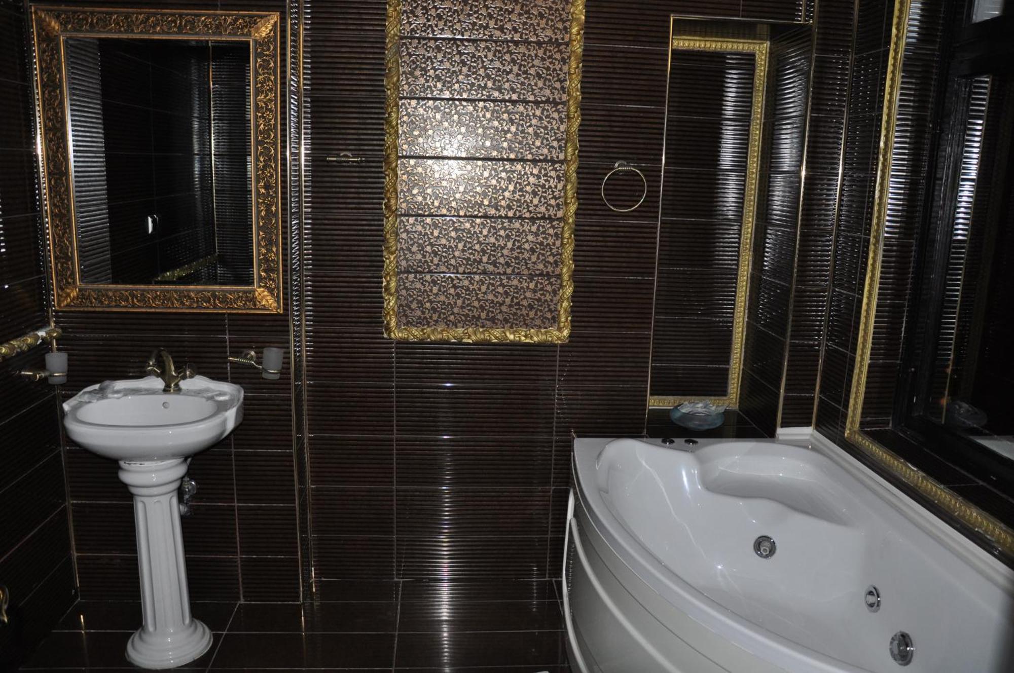 Casa Cu Farfurii Hotell Sinaia Rom bilde