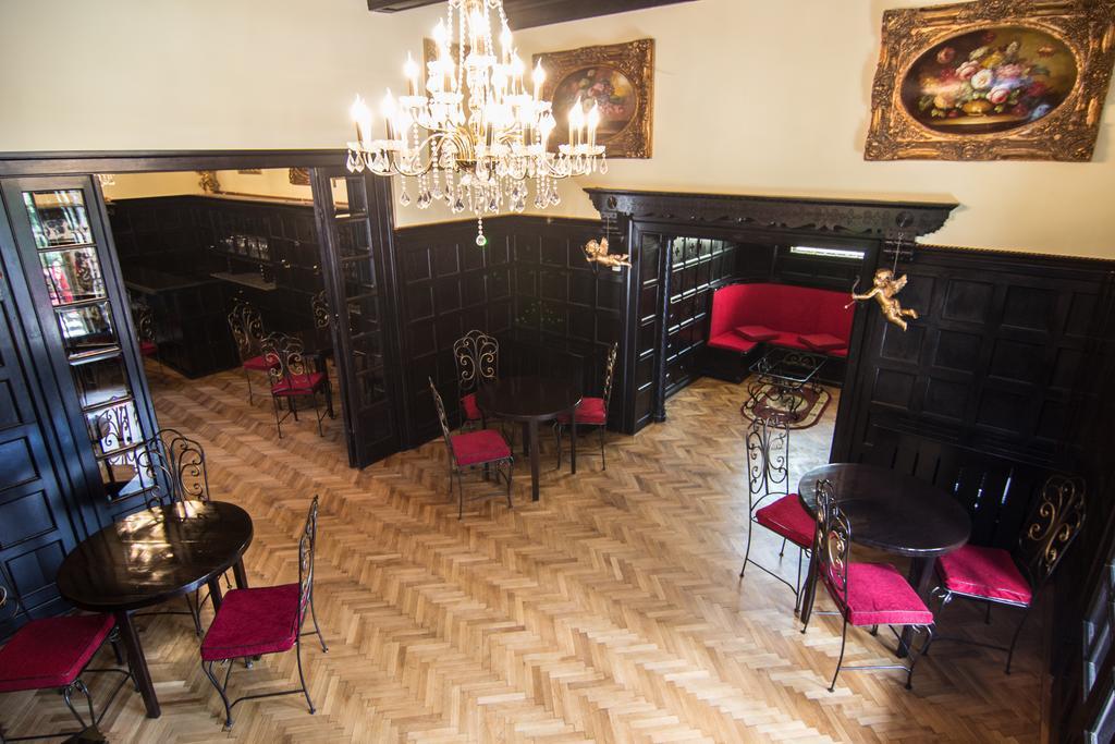 Casa Cu Farfurii Hotell Sinaia Eksteriør bilde