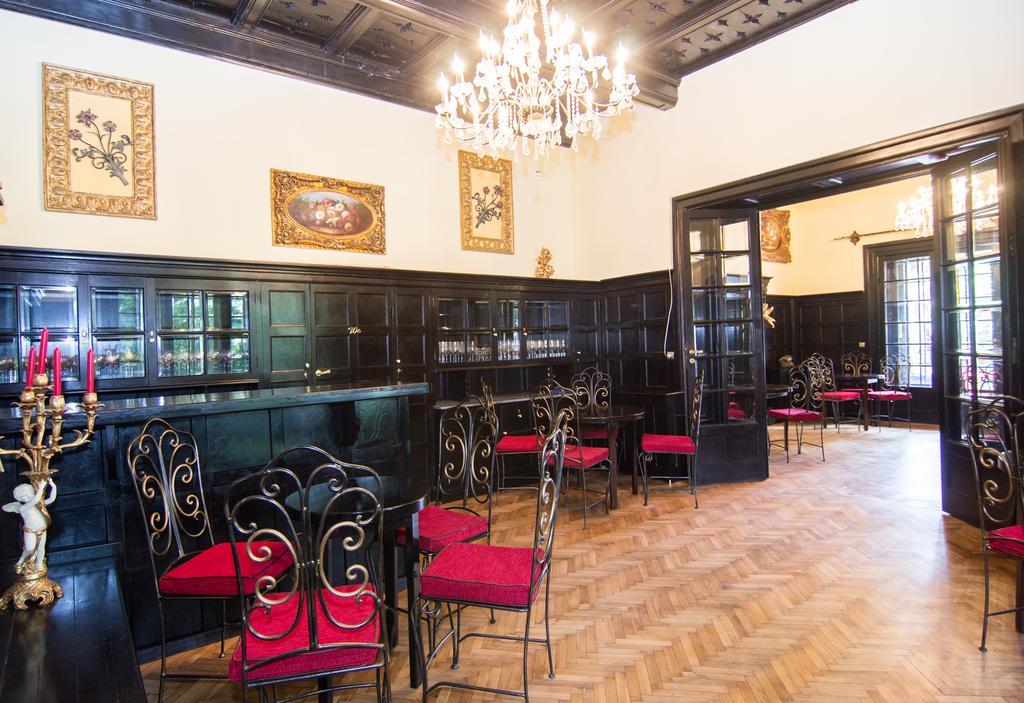 Casa Cu Farfurii Hotell Sinaia Eksteriør bilde