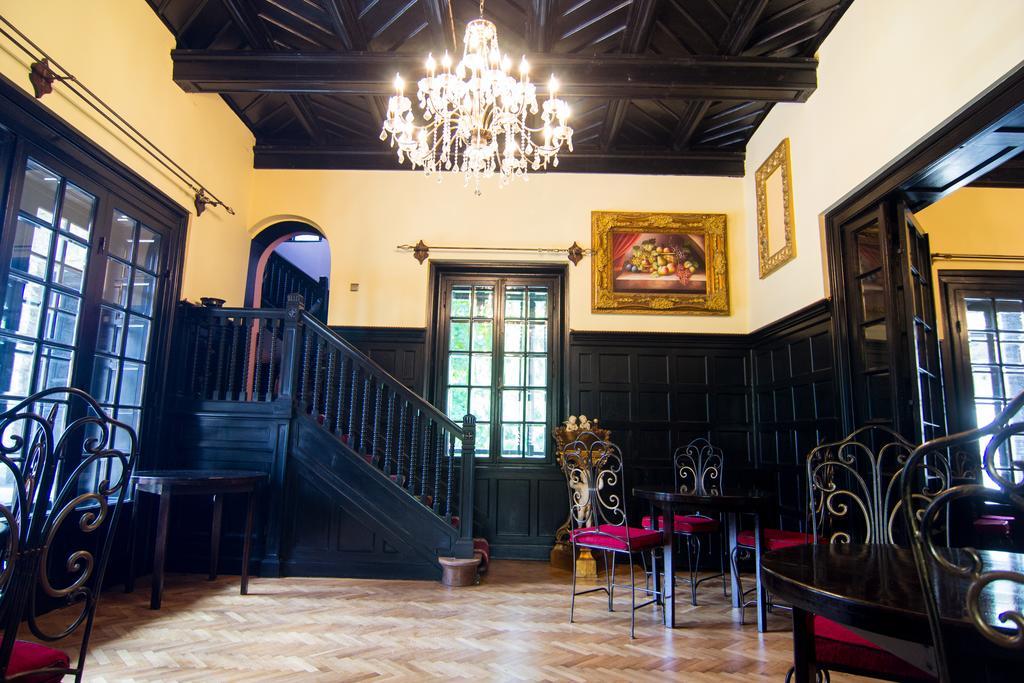 Casa Cu Farfurii Hotell Sinaia Eksteriør bilde