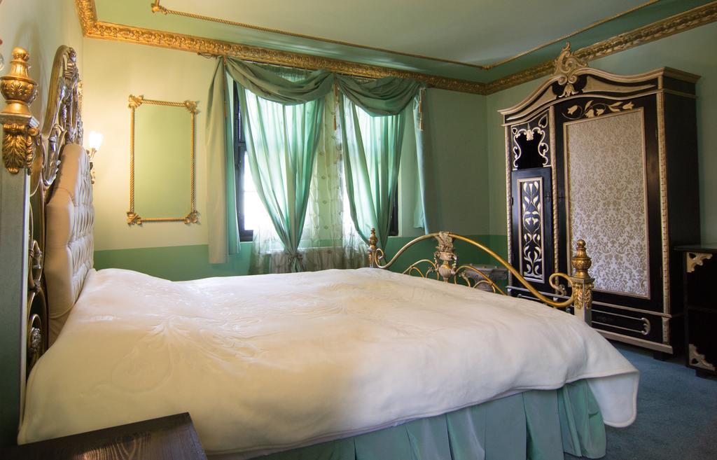 Casa Cu Farfurii Hotell Sinaia Eksteriør bilde