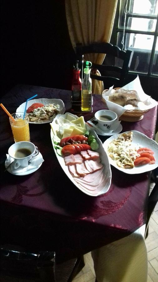 Casa Cu Farfurii Hotell Sinaia Eksteriør bilde