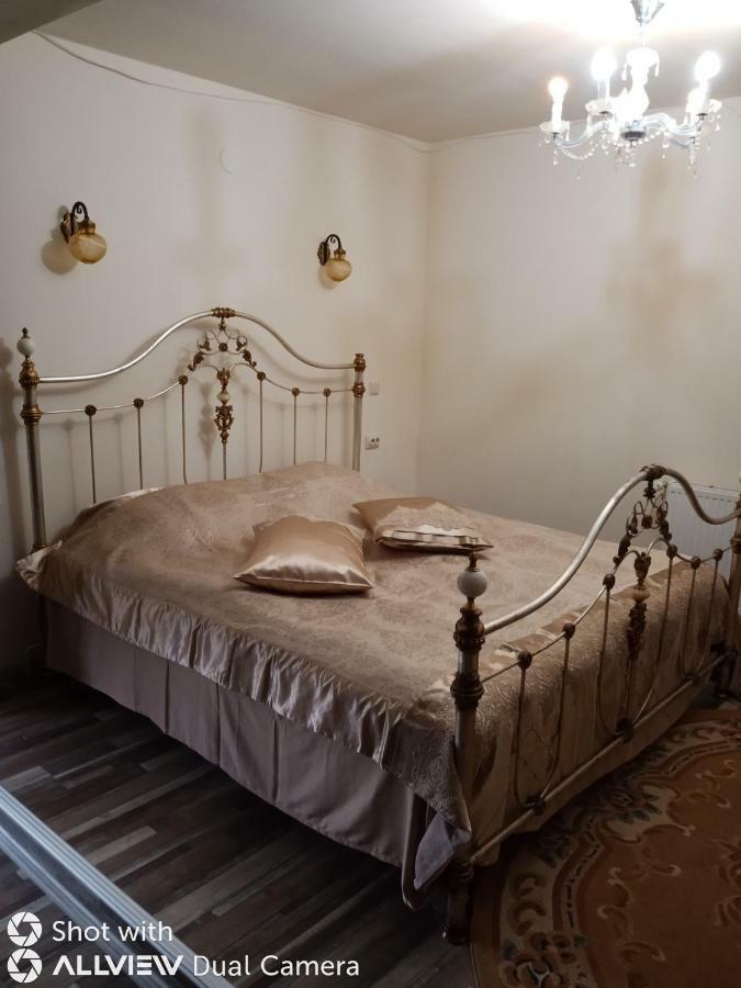 Casa Cu Farfurii Hotell Sinaia Eksteriør bilde